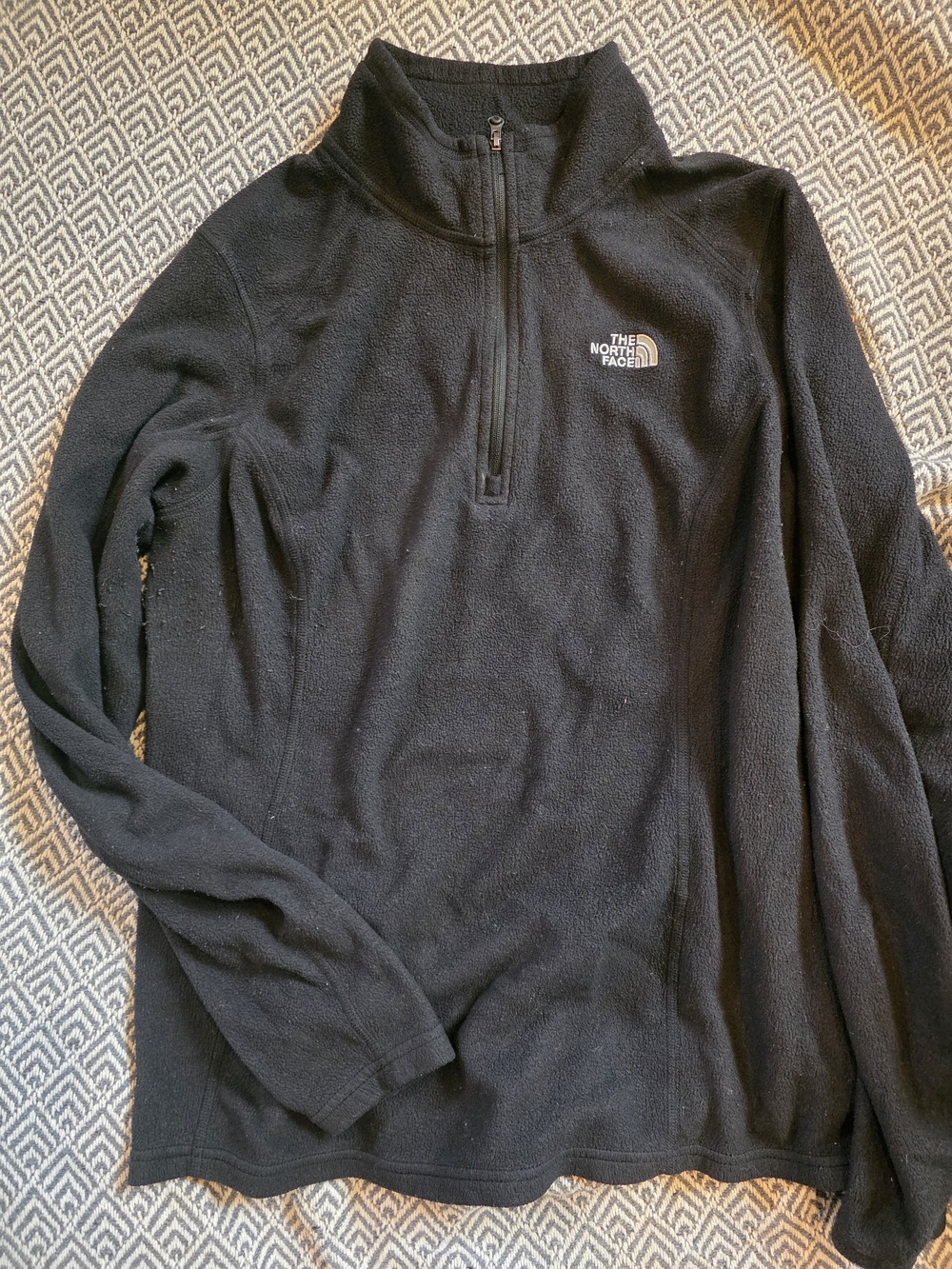 The North Face Women’s Black Full-Zip Fleece Pullover